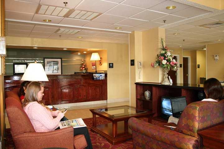Hampton Inn Hopewell Fort Gregg-Adams Exteriör bild